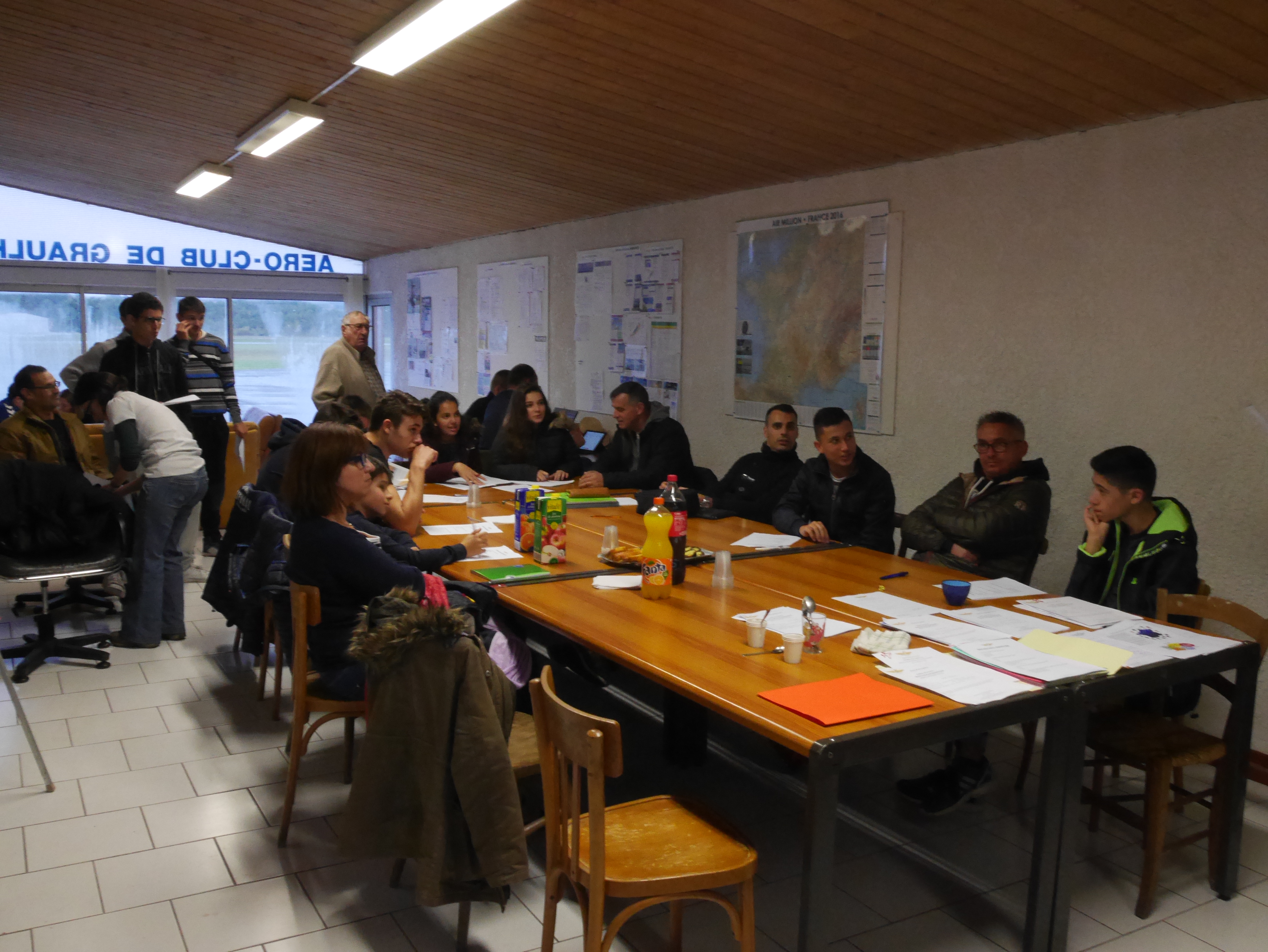 Présentation aux jeunes et leurs parents